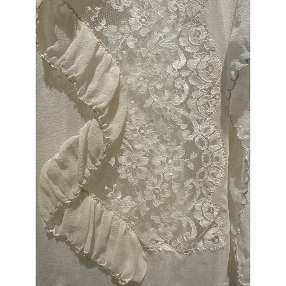 Unlabeled Vintage Cream Chiffon Lace Ruffle Blouse with Double Cuffs medium - Picture 4 of 15